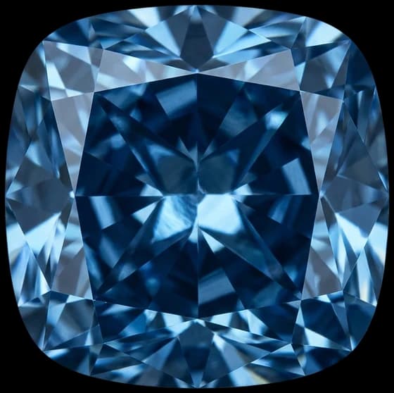 Wizualizacja niebieskiego diamentu fancy blue w szlifie cushion